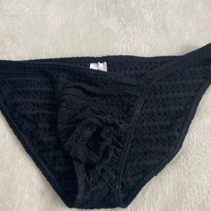 Black bikini